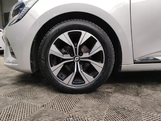 RENAULT CLIO V - voiture d'occasion - Photo 23