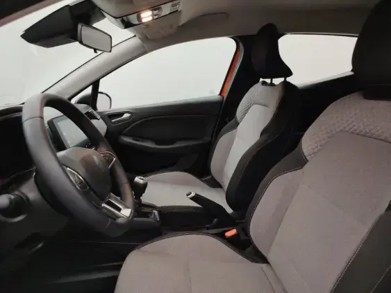 RENAULT CLIO V - voiture d'occasion - Photo 18