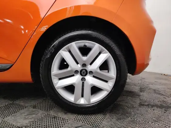 RENAULT CLIO V - voiture d'occasion - Photo 24