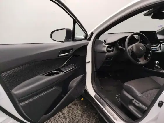 TOYOTA C-HR - voiture d'occasion - Photo 19