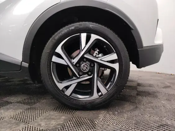 TOYOTA C-HR - voiture d'occasion - Photo 24