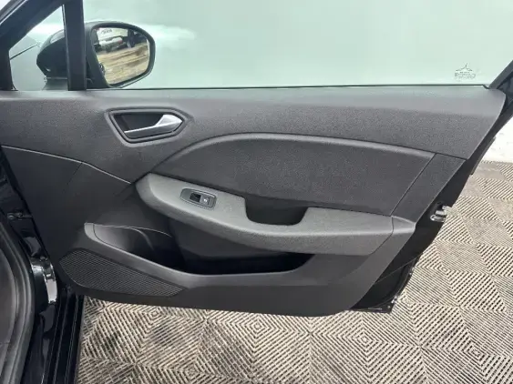 RENAULT CLIO V - voiture d'occasion - Photo 19