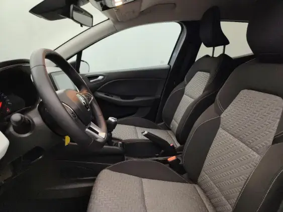 RENAULT CLIO V - voiture d'occasion - Photo 18