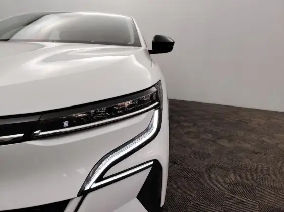 RENAULT MEGANE V - voiture d'occasion - Photo 22