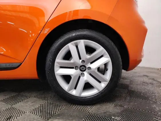 RENAULT CLIO V - voiture d'occasion - Photo 24