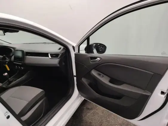 RENAULT CLIO V - voiture d'occasion - Photo 19