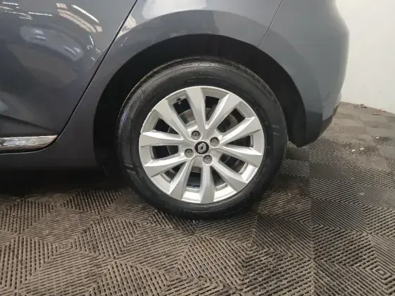 RENAULT CLIO V - voiture d'occasion - Photo 24