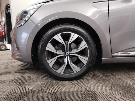 RENAULT CLIO V - voiture d'occasion - Photo 23