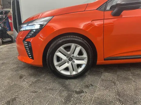 RENAULT CLIO V - voiture d'occasion - Photo 23