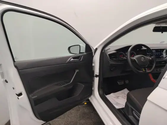 VOLKSWAGEN POLO VI - voiture d'occasion - Photo 19