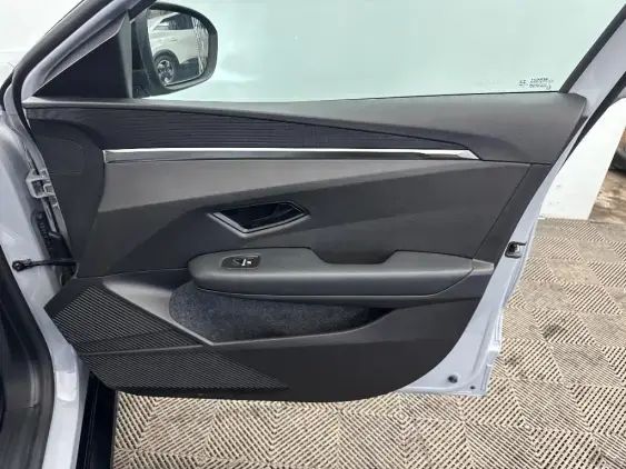 RENAULT MEGANE V - voiture d'occasion - Photo 20