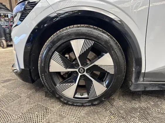 RENAULT MEGANE V - voiture d'occasion - Photo 22