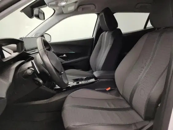 PEUGEOT 2008 II - voiture d'occasion - Photo 18