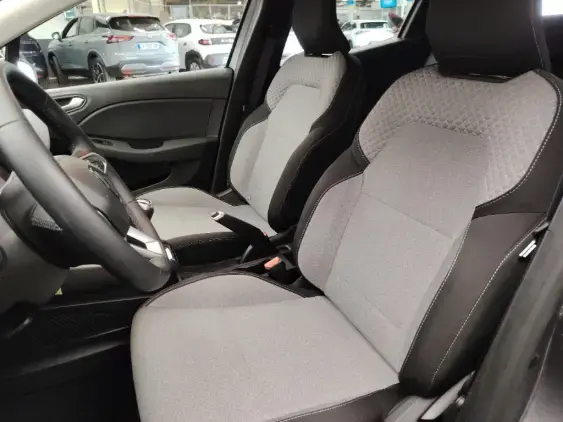 RENAULT CLIO V - voiture d'occasion - Photo 18