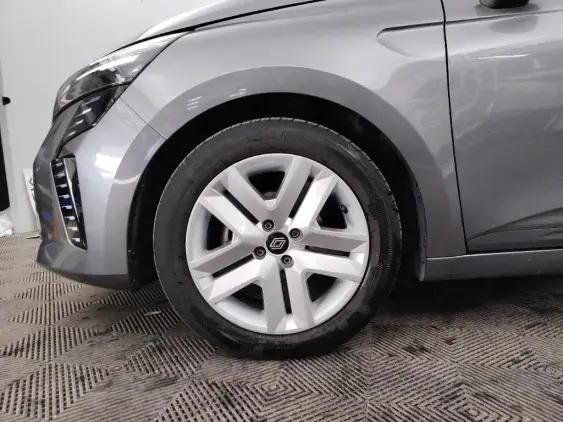 RENAULT CLIO V - voiture d'occasion - Photo 22