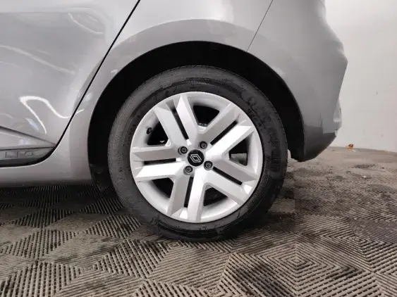 RENAULT CLIO V - voiture d'occasion - Photo 23