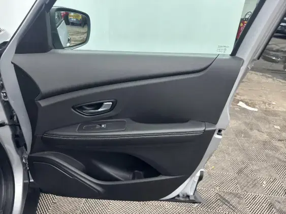 RENAULT GRAND SCENIC IV - voiture d'occasion - Photo 19