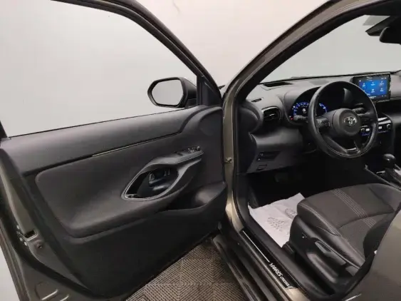 TOYOTA YARIS CROSS I - voiture d'occasion - Photo 19