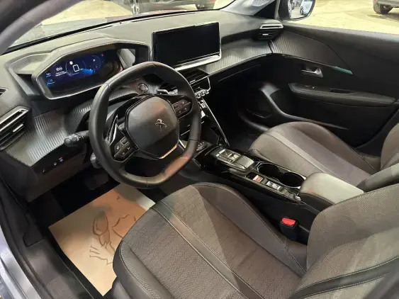 PEUGEOT 208 II - voiture d'occasion - Photo 18