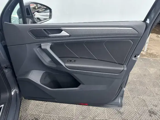 VOLKSWAGEN TIGUAN II - voiture d'occasion - Photo 18