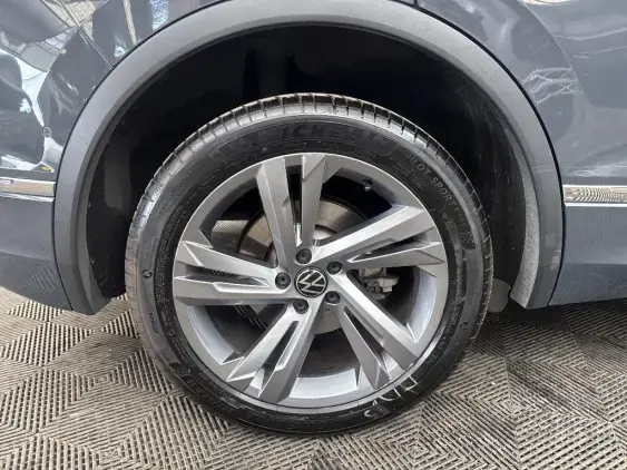 VOLKSWAGEN TIGUAN II - voiture d'occasion - Photo 23