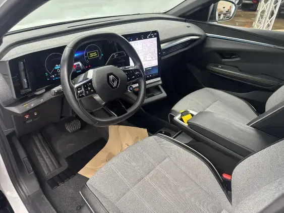 RENAULT MEGANE V - voiture d'occasion - Photo 16