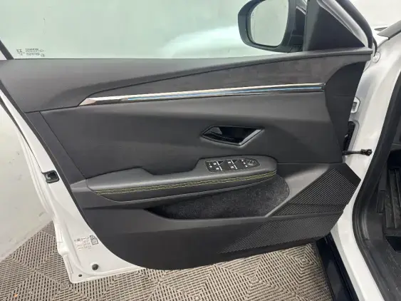 RENAULT MEGANE V - voiture d'occasion - Photo 17