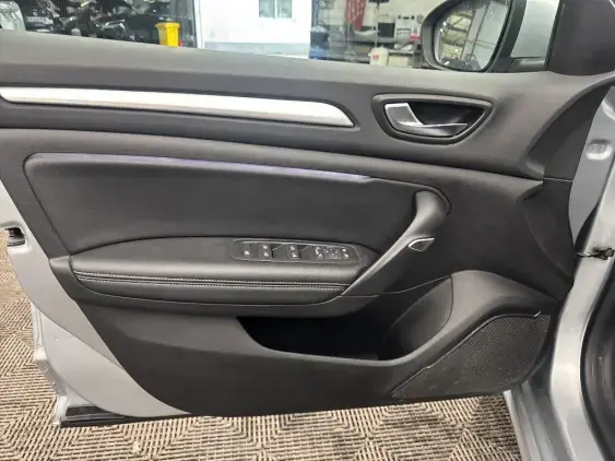 RENAULT MEGANE IV - voiture d'occasion - Photo 19
