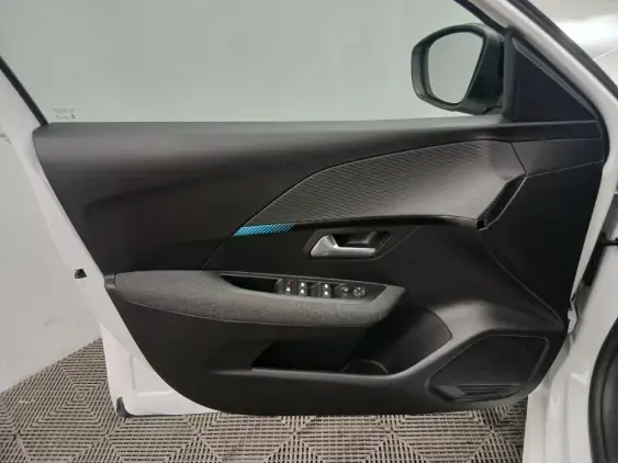 PEUGEOT 208 II - voiture d'occasion - Photo 19