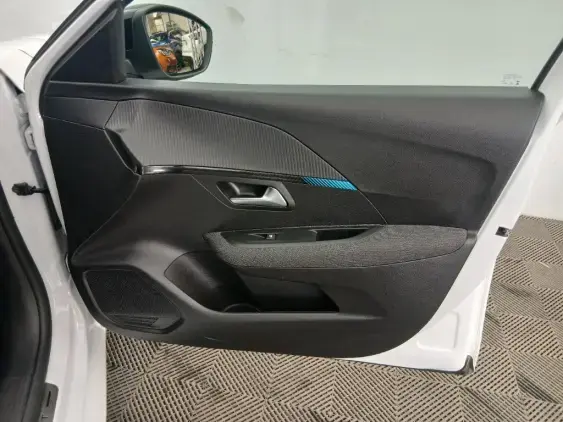 PEUGEOT 208 II - voiture d'occasion - Photo 20