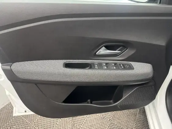 DACIA SANDERO III - voiture d'occasion - Photo 18