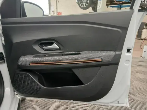 DACIA SANDERO III - voiture d'occasion - Photo 19