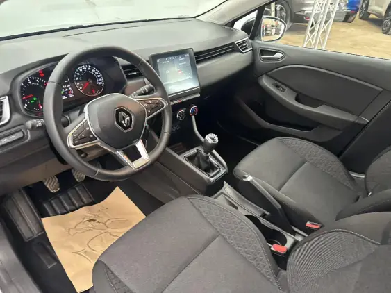 RENAULT CLIO V - voiture d'occasion - Photo 17