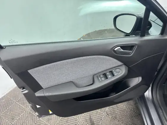 RENAULT CLIO V - voiture d'occasion - Photo 19
