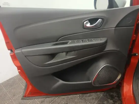RENAULT CAPTUR - voiture d'occasion - Photo 19