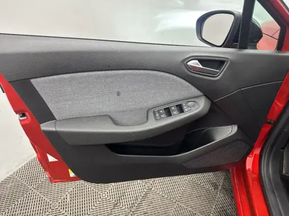RENAULT CLIO V - voiture d'occasion - Photo 18