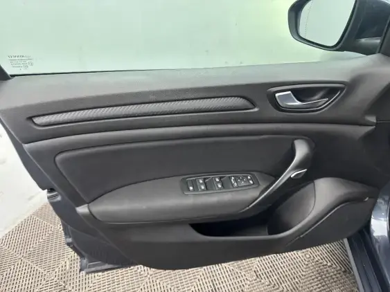 RENAULT MEGANE IV - voiture d'occasion - Photo 19