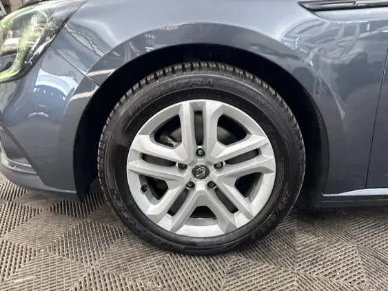 RENAULT MEGANE IV - voiture d'occasion - Photo 23