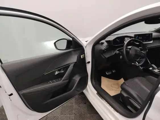 PEUGEOT 208 ELECTRIQUE II - voiture d'occasion - Photo 17