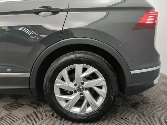 VOLKSWAGEN TIGUAN II - voiture d'occasion - Photo 24