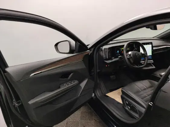 RENAULT MEGANE V - voiture d'occasion - Photo 17
