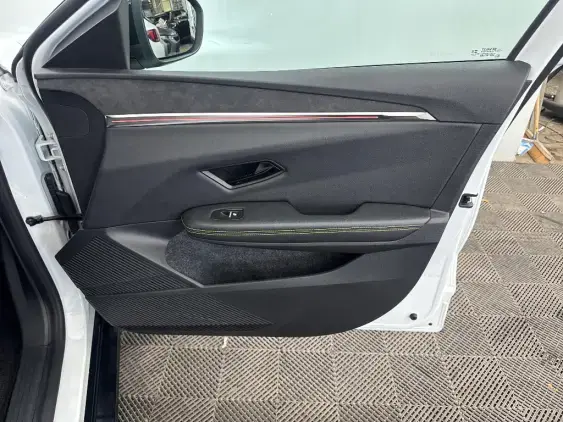 RENAULT MEGANE V - voiture d'occasion - Photo 20