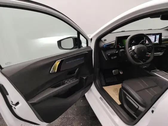 RENAULT CLIO VI - voiture d'occasion - Photo 18
