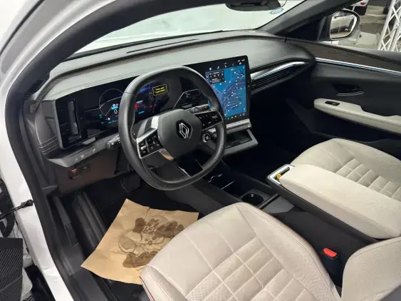RENAULT MEGANE V - voiture d'occasion - Photo 18
