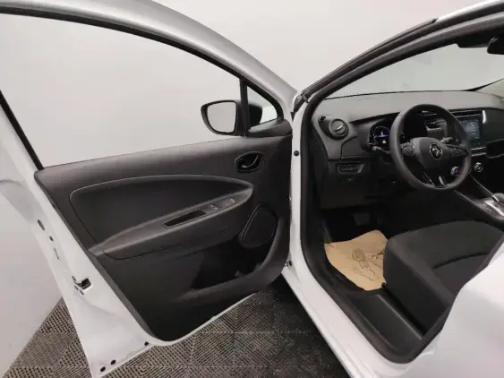 RENAULT ZOE - voiture d'occasion - Photo 16