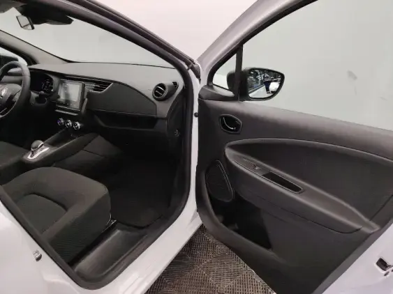 RENAULT ZOE - voiture d'occasion - Photo 17