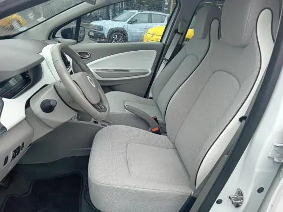 RENAULT ZOE - voiture d'occasion - Photo 18
