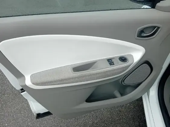 RENAULT ZOE - voiture d'occasion - Photo 19