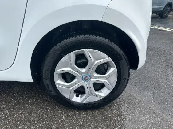 RENAULT TWINGO ELECTRIQUE III - voiture d'occasion - Photo 24