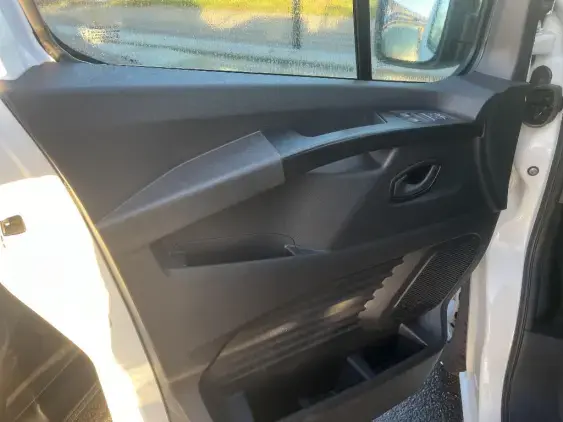 RENAULT TRAFIC FG III - voiture d'occasion - Photo 19